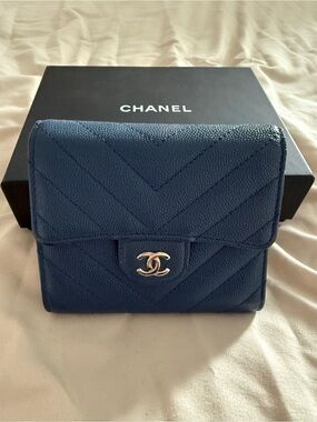 CHANEL Navy Chevron Quilted Caviar Leather Compact Wallet with Silver CC